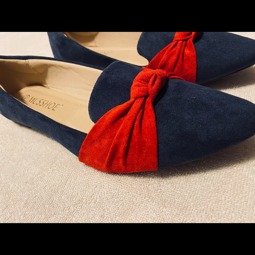 Brand New Super Comfortable Flats By MUSSHOE - Size 10 - Box 38